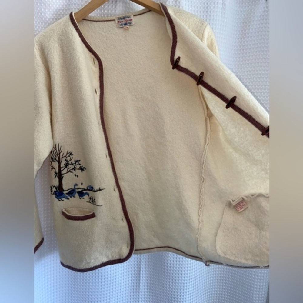 Vintage cream‎ boil wool Cardigan wood buttons embroidery size small - Picture 12 of 16